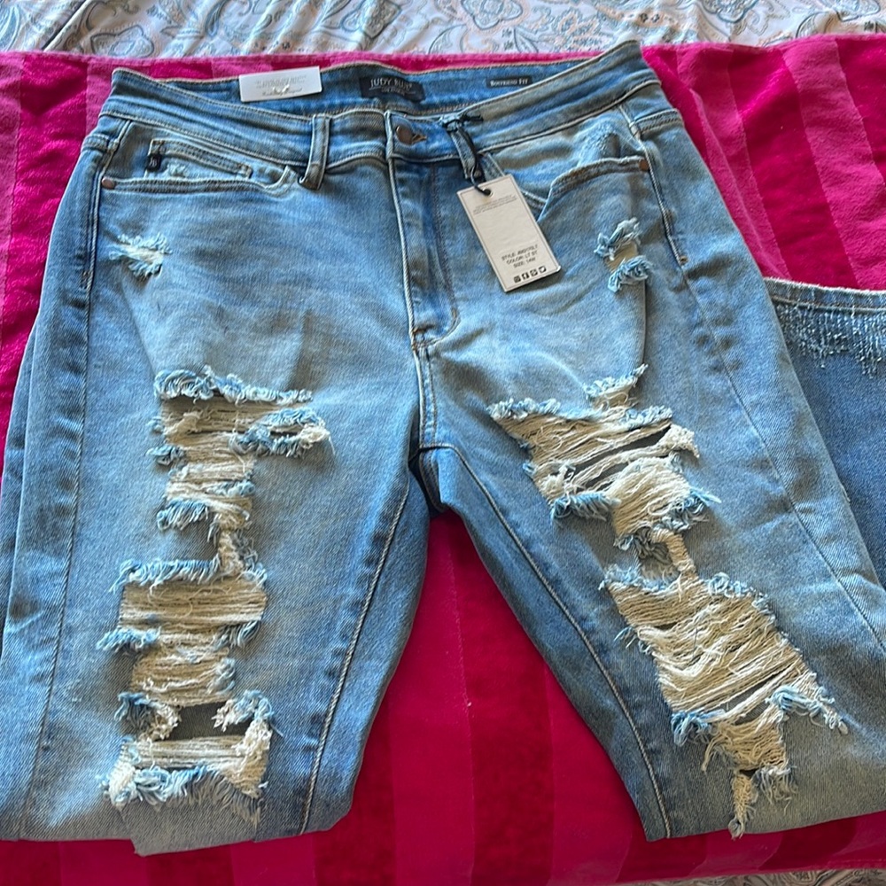 Judy, blue distressed, boyfriend, fit jeans